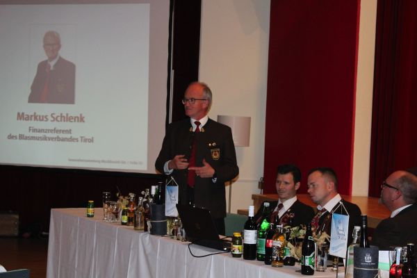 generalversammlung2018-slideshow1-10FAB3BEA-5152-C348-78EC-414BBEF6D236.jpg